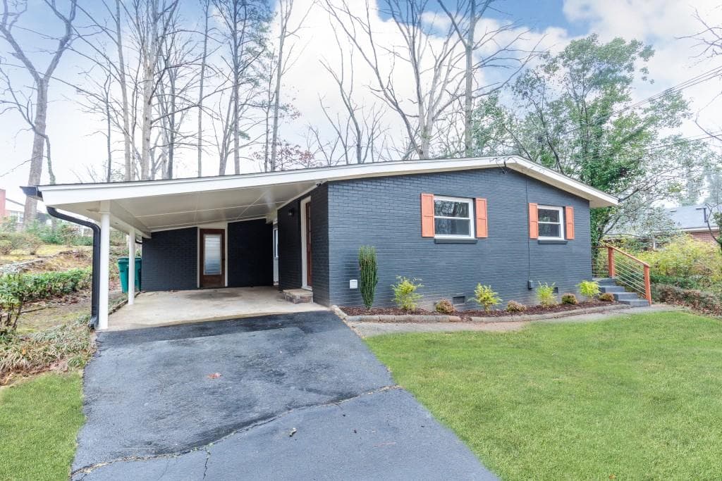3 bedroom, 1 bathroom, 1,052 sq ft single family residence sold at 530 Cobb Circle, Smyrna, GA 30082