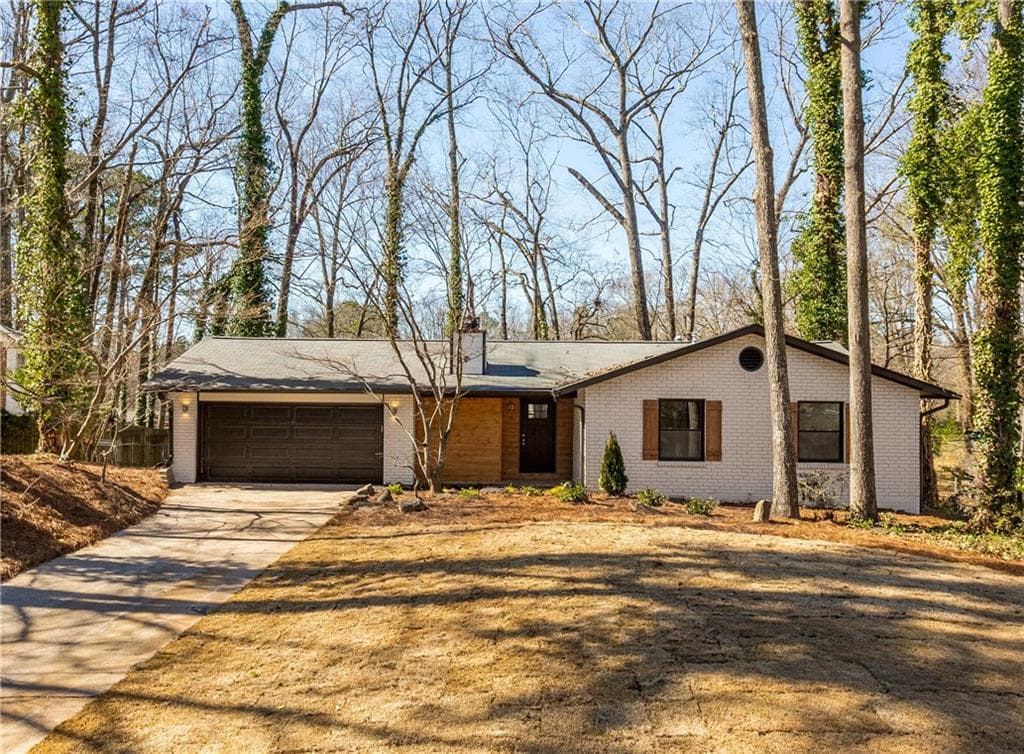3 bedroom, 2 bathroom, 1,433 sq ft single family residence sold at 4084 Longview Drive, Atlanta, GA 30341
