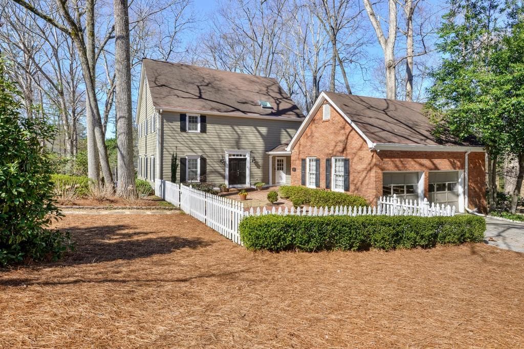 520 Cambridge Way, Sandy Springs, GA 30328 — most recent listing photo
