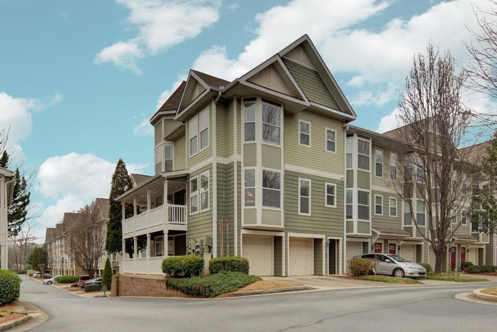 3 bedroom, 3 bathroom, 1,878 sq ft townhouse sold at 951 Glenwood Avenue 701, Atlanta, GA 30316