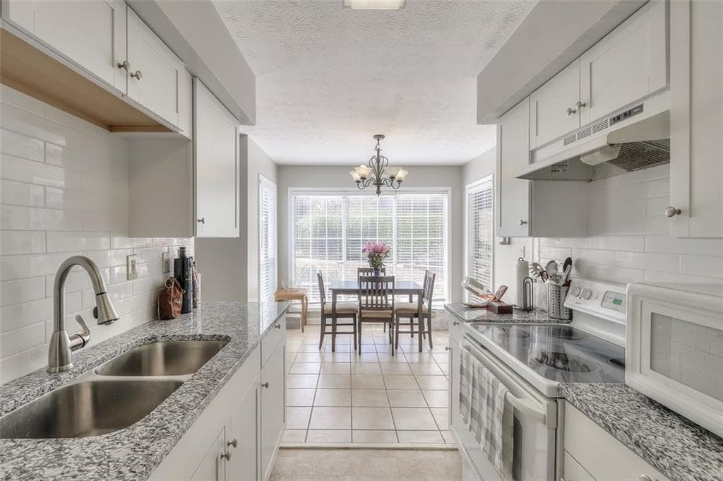 715 Glenleaf Drive, Peachtree Corners, GA 30092 — most recent listing photo