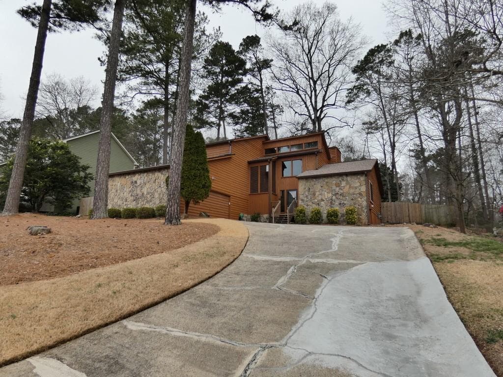 591 FARMBROOK Trail, Kennesaw, GA 30144 — most recent listing photo