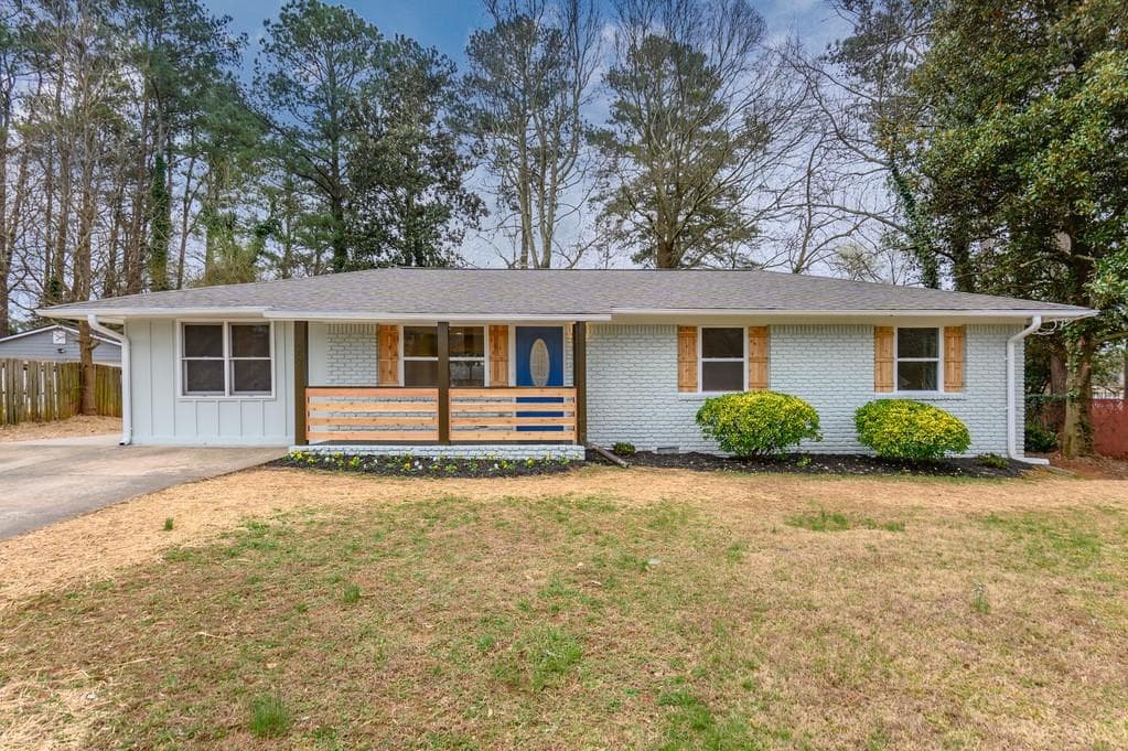 3 bedroom, 3 bathroom, 1,510 sq ft single family residence sold at 470 Pretty View Lane, Smyrna, GA 30082