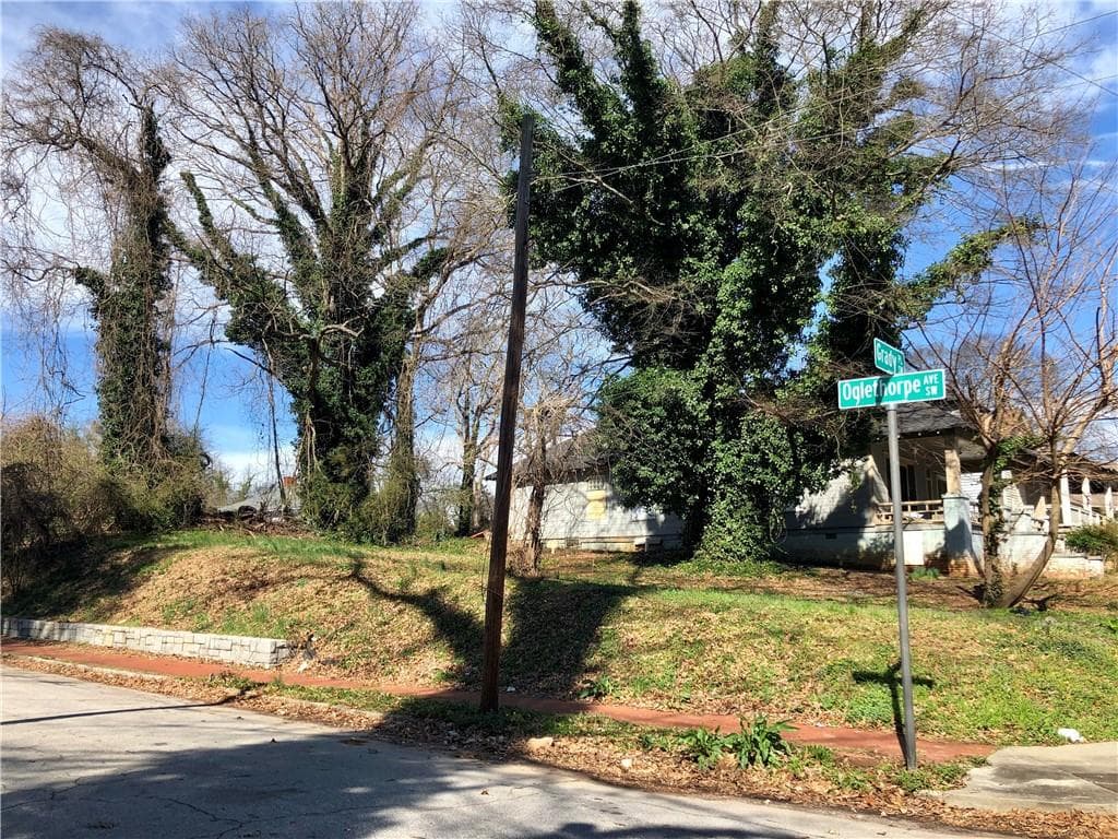 697 Grady Place, Atlanta, GA 30310 — most recent listing photo