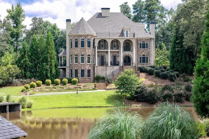 7 bedroom, 8 bathroom, 6,987 sq ft single family residence sold at 11140 West Road, Roswell, GA 30075