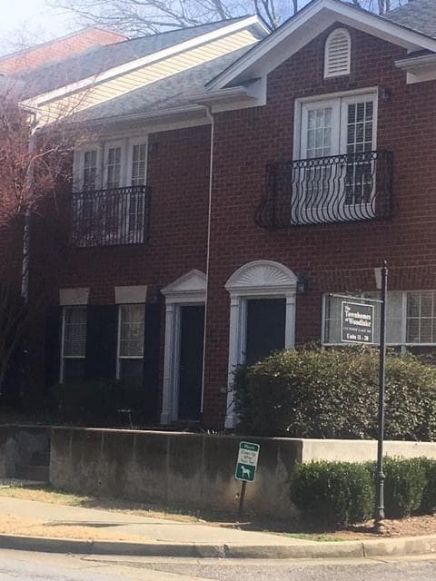 2 bedroom, 3 bathroom, 1,400 sq ft condominium sold at 110 Wood Lake Drive 12, Athens, GA 30606