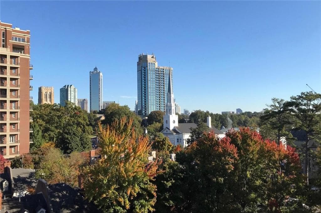 2 bedroom, 3 bathroom, 1,855 sq ft condominium sold at 2660 Peachtree Road 10D, Atlanta, GA 30305