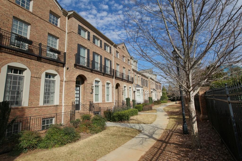 687 Lockton Place, Atlanta, GA 30342 — most recent listing photo