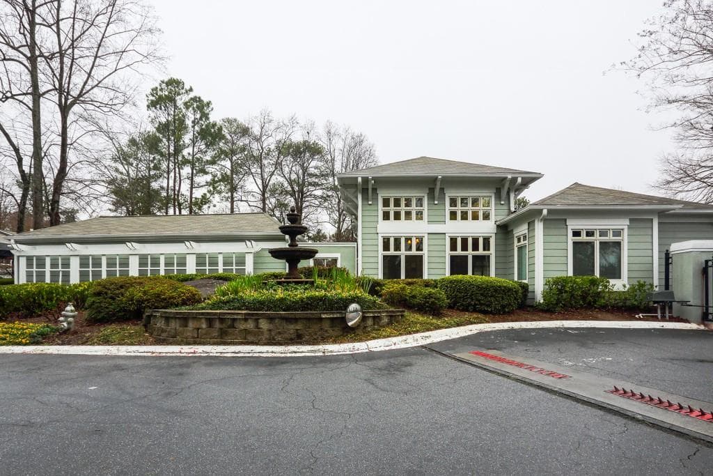 806 Summit North Drive 806, Atlanta, GA 30324 — most recent listing photo