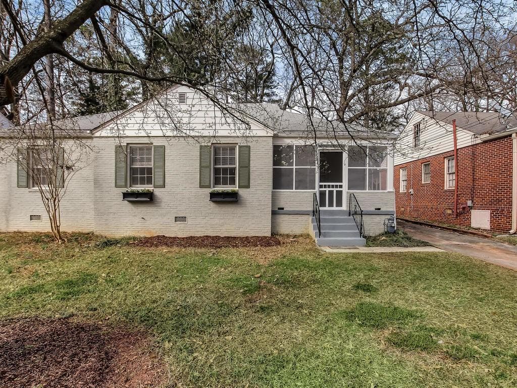 3 bedroom, 1 bathroom, 1,307 sq ft single family residence sold at 463 Lynnhaven Drive, Atlanta, GA 30310