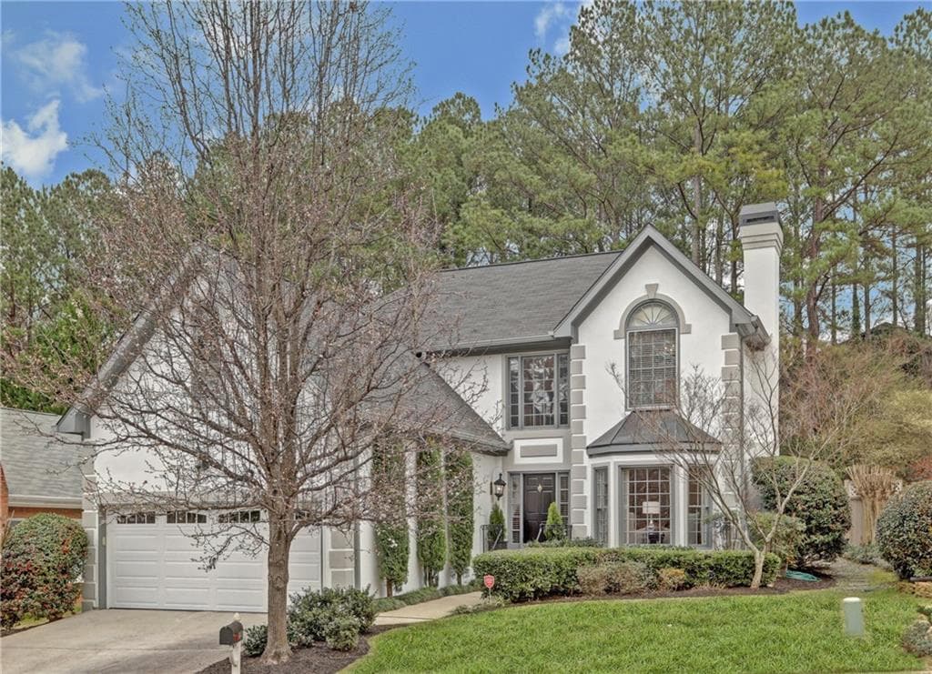 3 bedroom, 3 bathroom, 2,541 sq ft single family residence sold at 1517 Laurel Park Circle, Atlanta, GA 30329