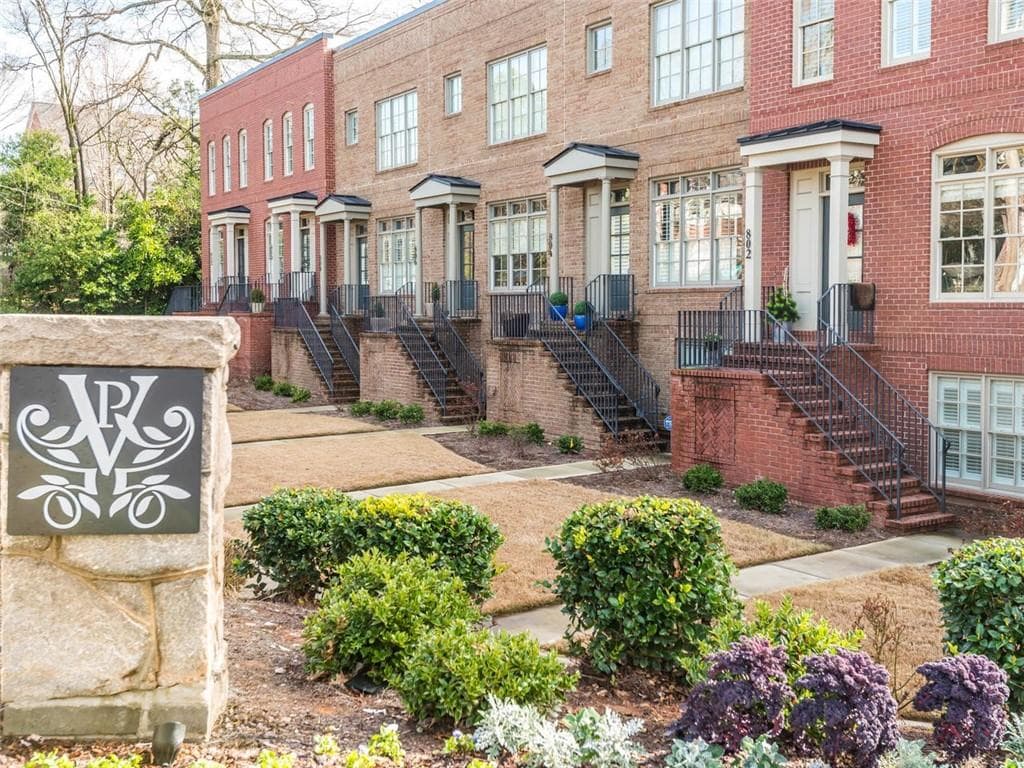 3 bedroom, 4 bathroom, 2,100 sq ft townhouse sold at 806 Virginia Park Circle, Atlanta, GA 30306