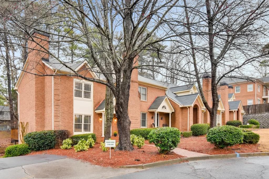 155 Holcomb Court, Alpharetta, GA 30022 — most recent listing photo