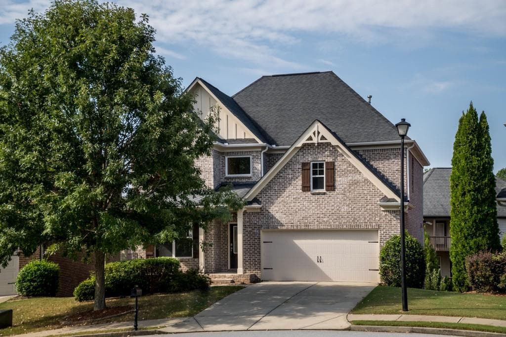 4 bedroom, 4 bathroom, 3,480 sq ft single family residence sold at 10032 Parc Sky Circle, Johns Creek, GA 30022