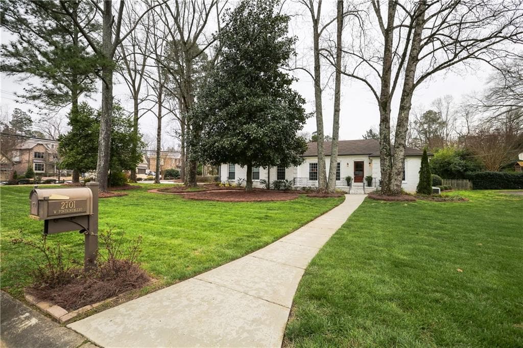 2701 W Fontainebleau Drive, Dunwoody, GA 30360 — most recent listing photo