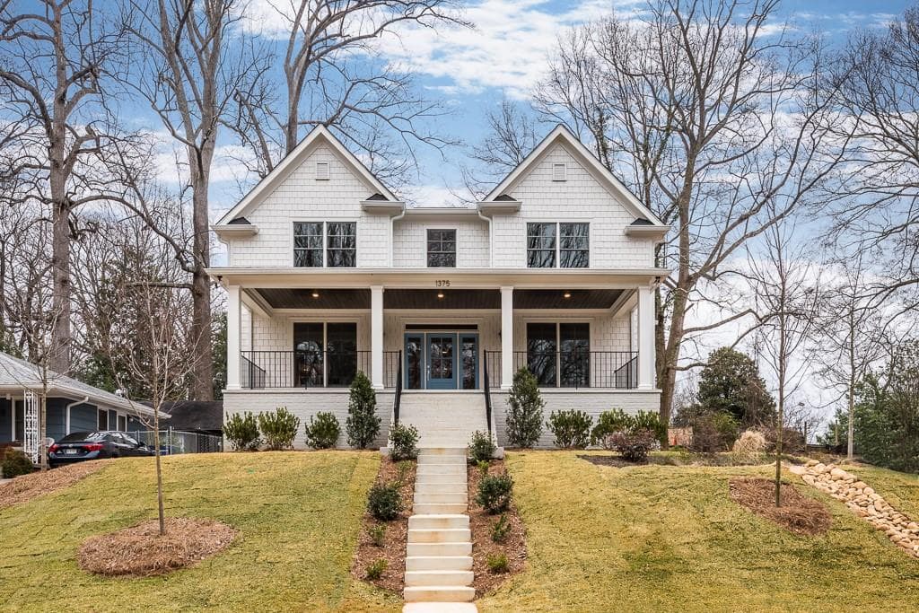 5 bedroom, 5 bathroom, 3,703 sq ft single family residence sold at 1375 Wessyngton Road, Atlanta, GA 30306