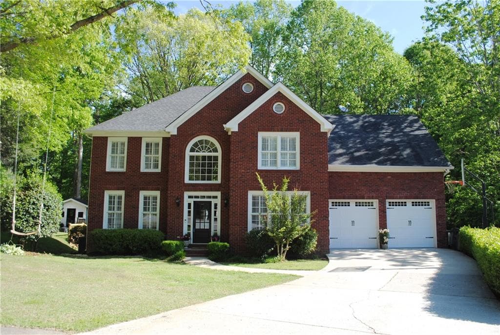 5 bedroom, 4 bathroom, 4,115 sq ft single family residence sold at 4030 Chipley Court, Roswell, GA 30075
