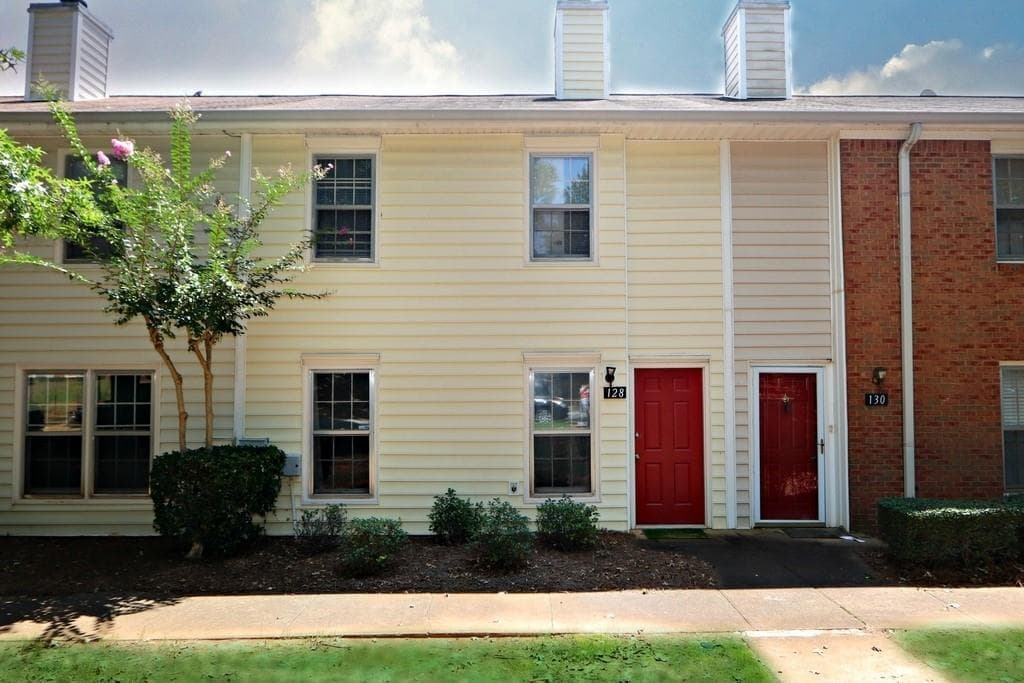 128 Old Ferry Way, Roswell, GA 30076 — most recent listing photo