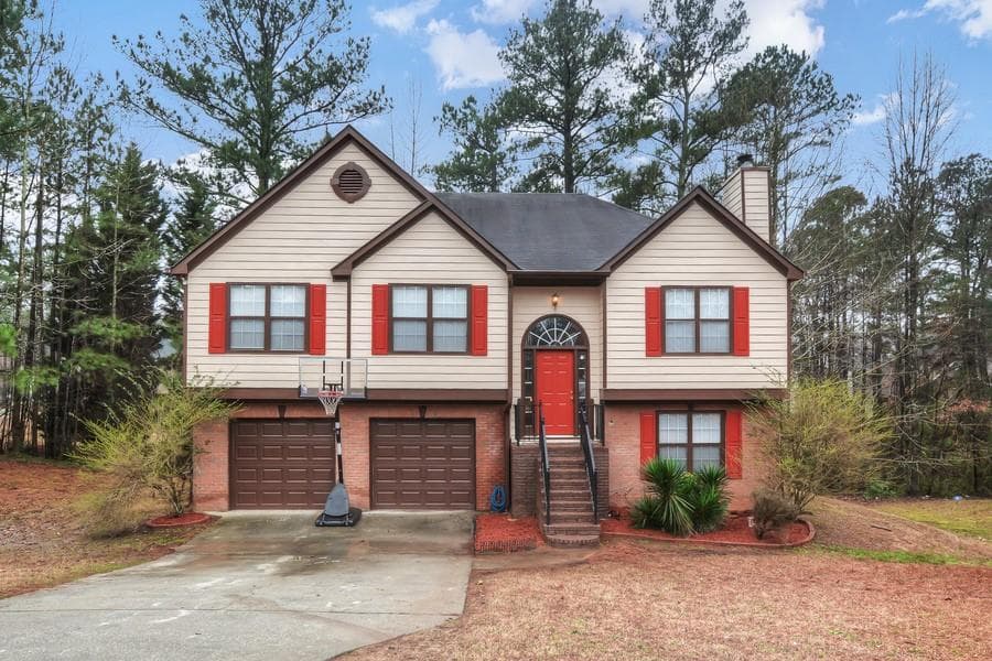 5 bedroom, 3 bathroom, 1,749 sq ft single family residence sold at 310 Birchmere Close, Atlanta, GA 30331