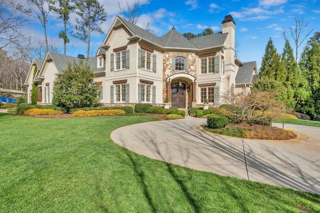 655 Colebrook Court, Sandy Springs, GA 30327 — most recent listing photo