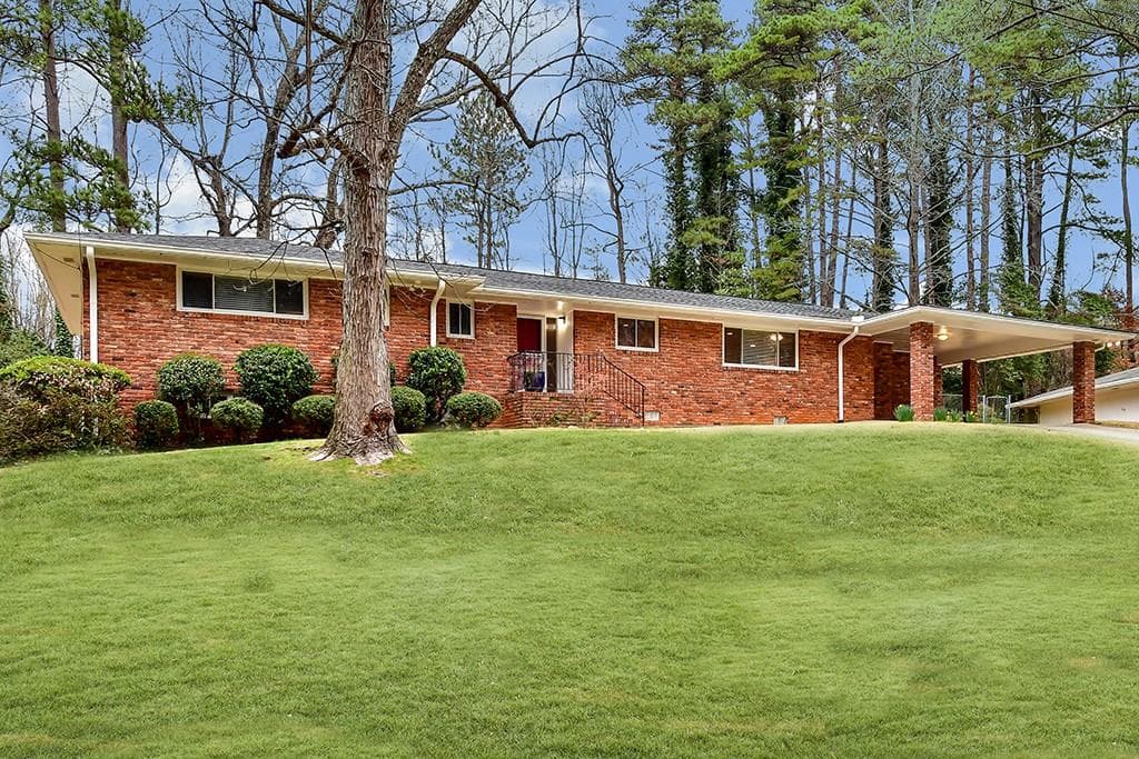6 bedroom, 4 bathroom, 2,680 sq ft single family residence sold at 1728 N HOLLY Lane, Atlanta, GA 30329