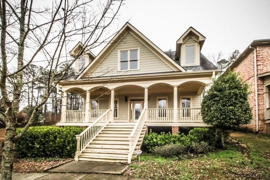 3 bedroom, 4 bathroom, 2,654 sq ft single family residence sold at 2665 Governors Walk Boulevard, Snellville, GA 30078