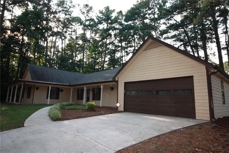 522 Club View Drive, Lawrenceville, GA 30043 — most recent listing photo