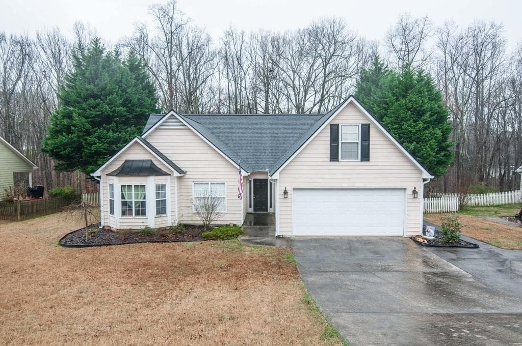 695 FLINTLOCK Drive, Dacula, GA 30019 — most recent listing photo