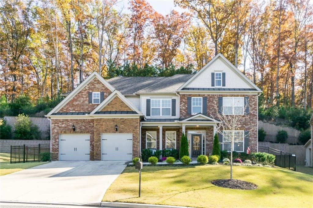 6 bedroom, 4 bathroom, 3,836 sq ft single family residence sold at 1130 Mosspointe Drive, Roswell, GA 30075