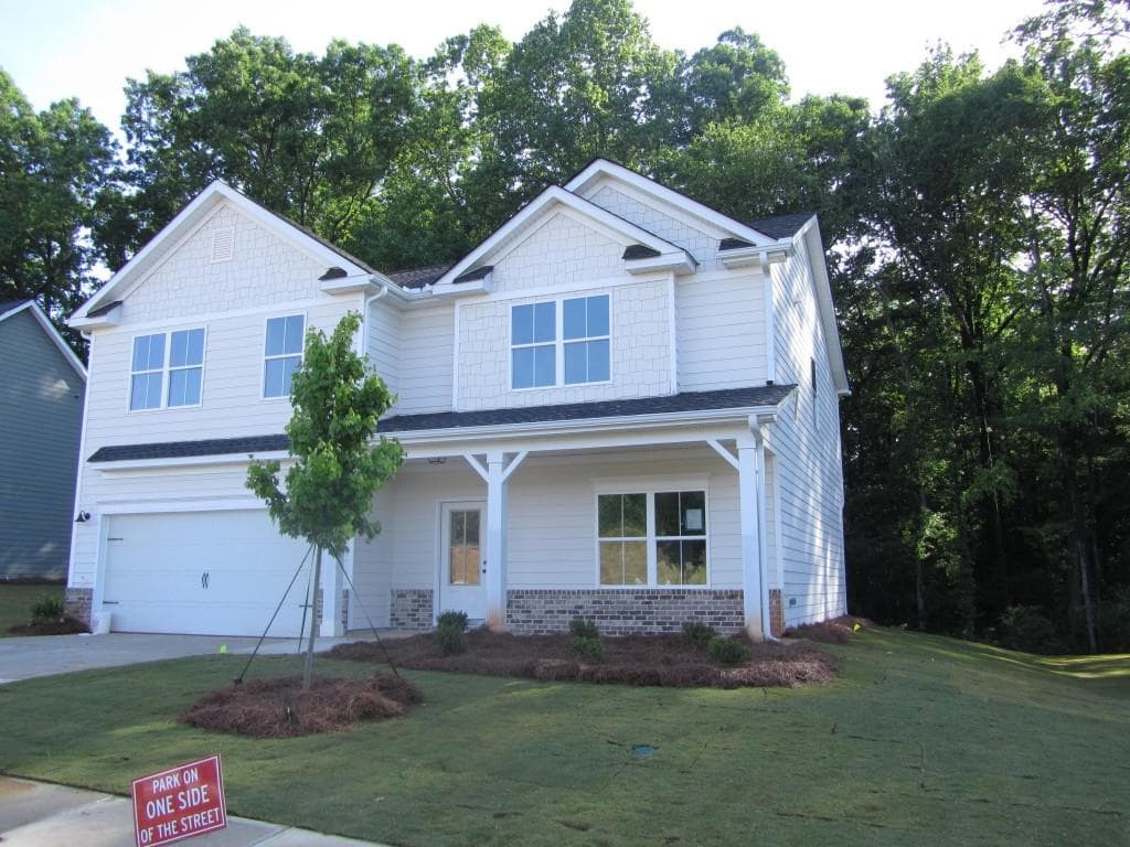 4 bedroom, 3 bathroom, 2,400 sq ft single family residence sold at 245 Stonecreek Bend, Monroe, GA 30655
