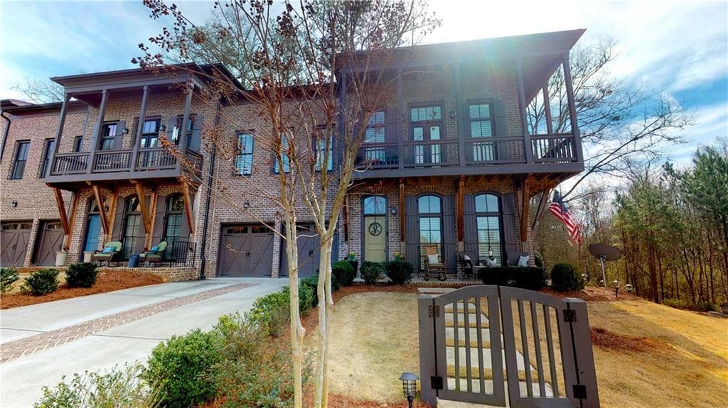 3 bedroom, 3 bathroom, 2,406 sq ft townhouse sold at 5939 Bond Street, Cumming, GA 30040