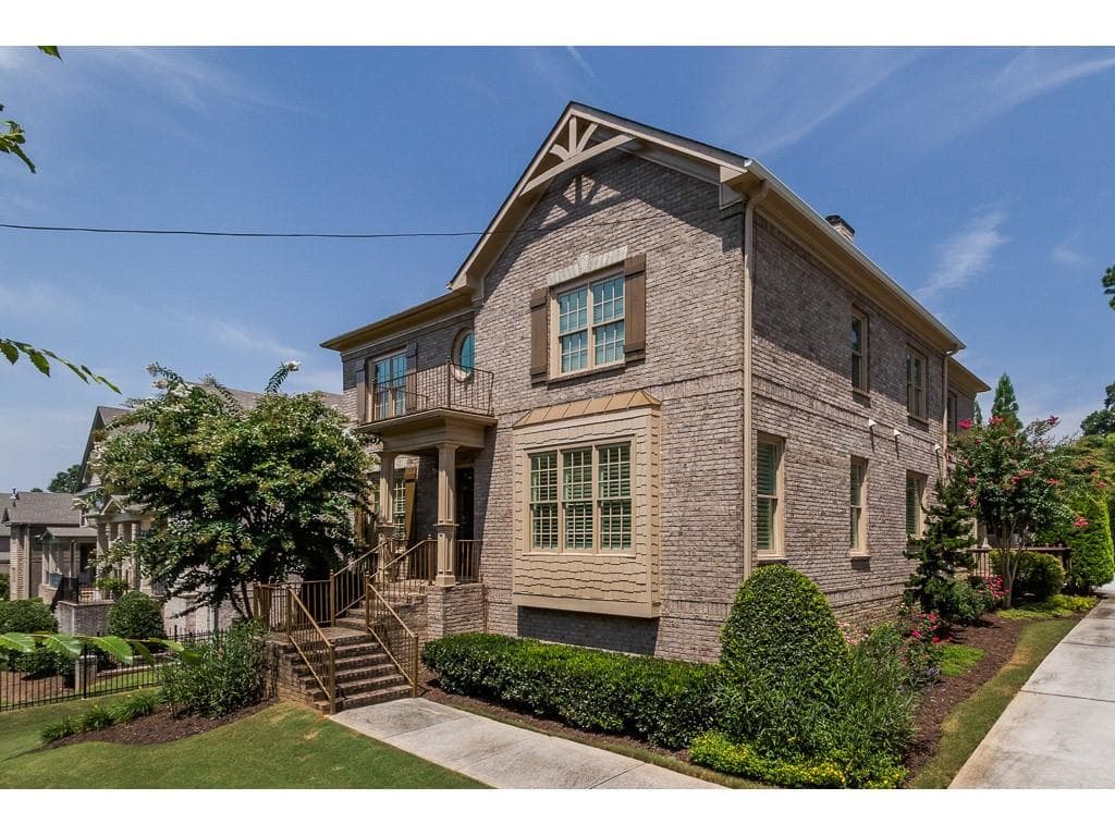 126 W Belle Isle, Sandy Springs, GA 30342 — most recent listing photo