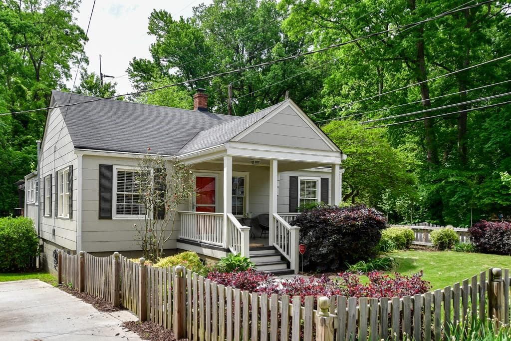 3 bedroom, 2 bathroom, 1,240 sq ft single family residence sold at 749 Gresham Avenue, Atlanta, GA 30316