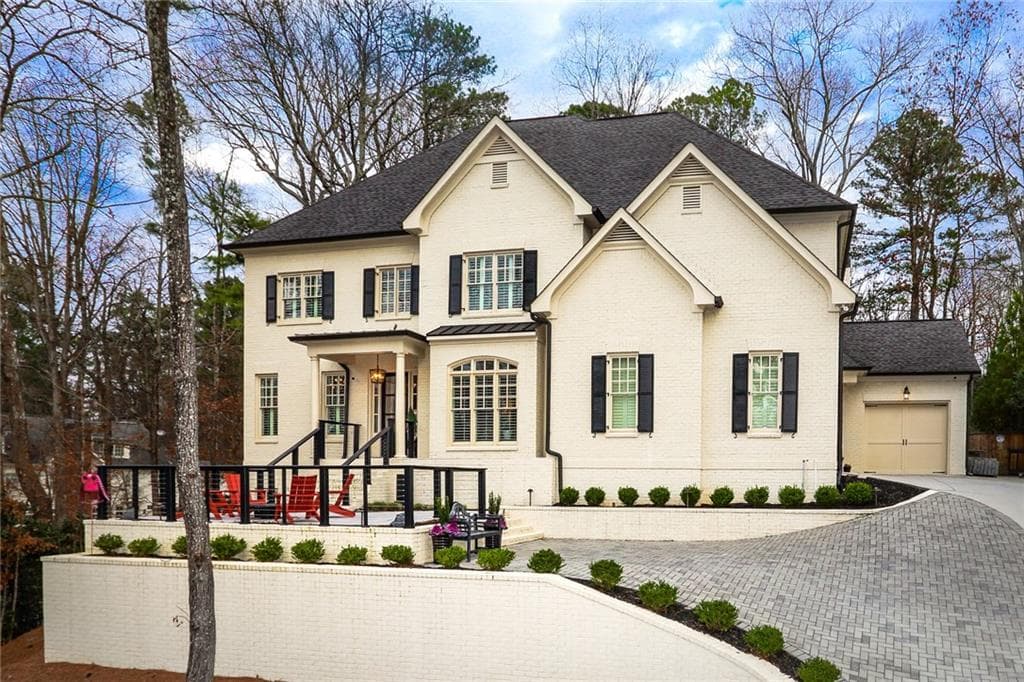 5 bedroom, 6 bathroom, 6,167 sq ft single family residence sold at 2991 Sequoyah Drive, Atlanta, GA 30327