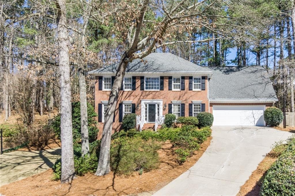 5 bedroom, 4 bathroom, 3,550 sq ft single family residence sold at 685 Wood Work Way, Roswell, GA 30076