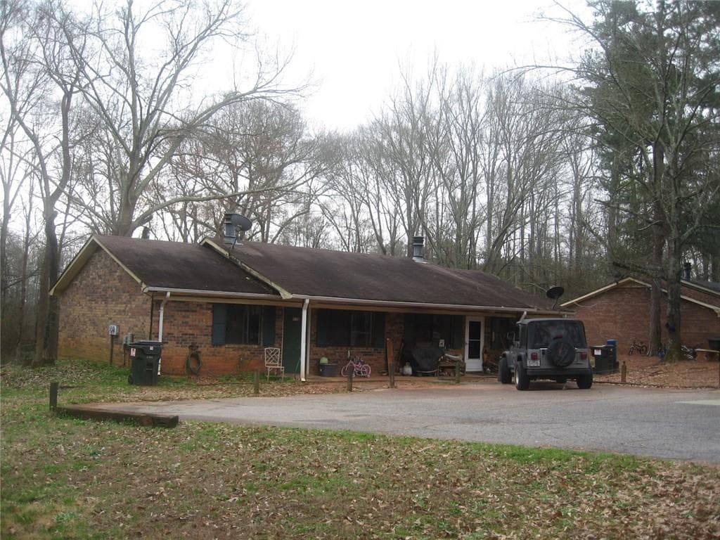 2 bedroom, 1 bathroom condominium sold at 115 Ramble Hills Circle, Athens, GA 30606
