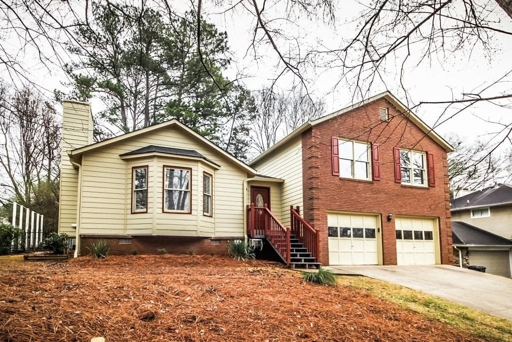 4 bedroom, 3 bathroom, 2,764 sq ft single family residence sold at 440 HUNTERS COVE Court, Lawrenceville, GA 30044