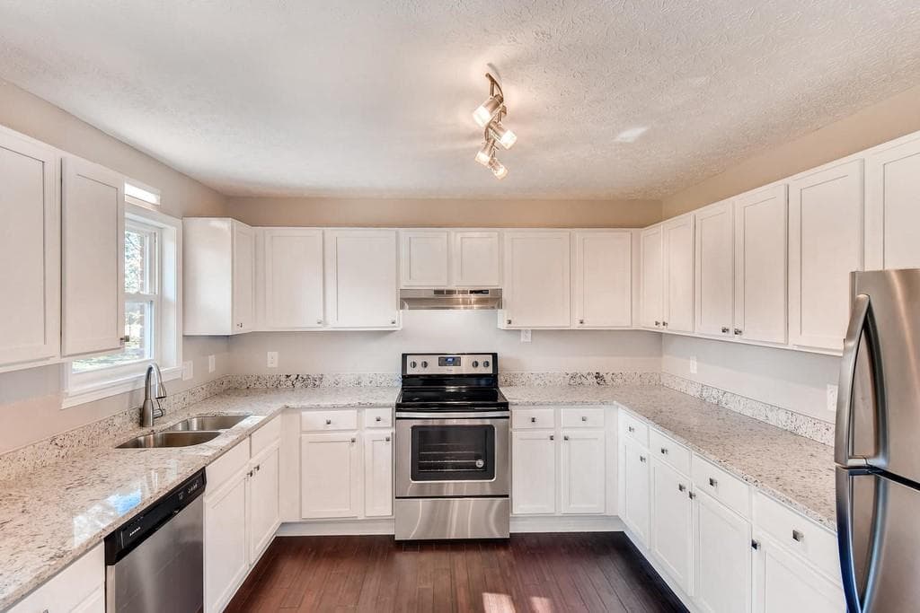 4 bedroom, 3 bathroom, 2,059 sq ft single family residence sold at 6200 CHERRY Lane, Douglasville, GA 30134