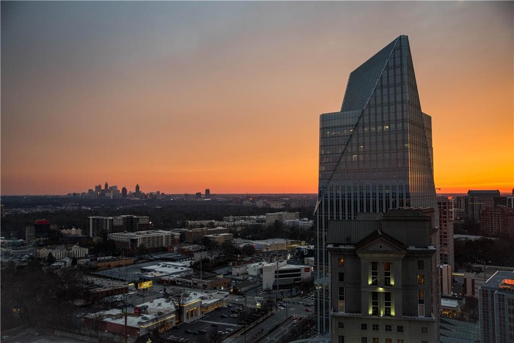 1 bedroom, 1 bathroom, 783 sq ft condominium sold at 3324 Peachtree Road 2612, Atlanta, GA 30326