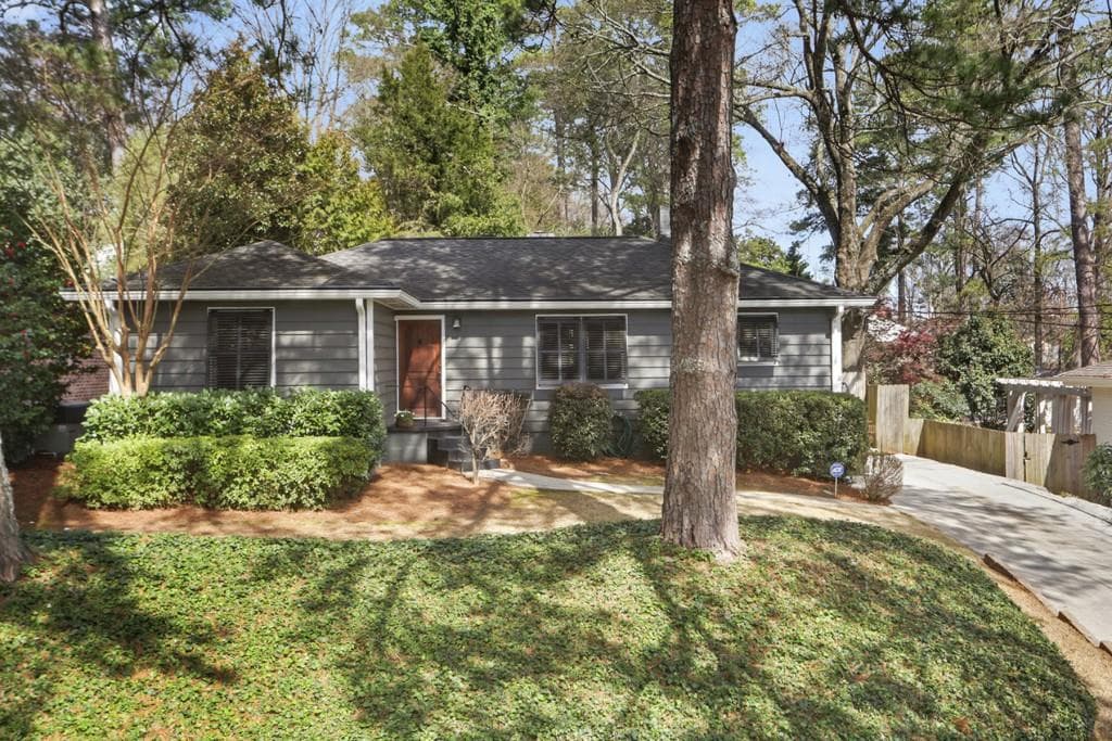 2 bedroom, 2 bathroom, 1,490 sq ft single family residence sold at 472 Wimbledon Road, Atlanta, GA 30324