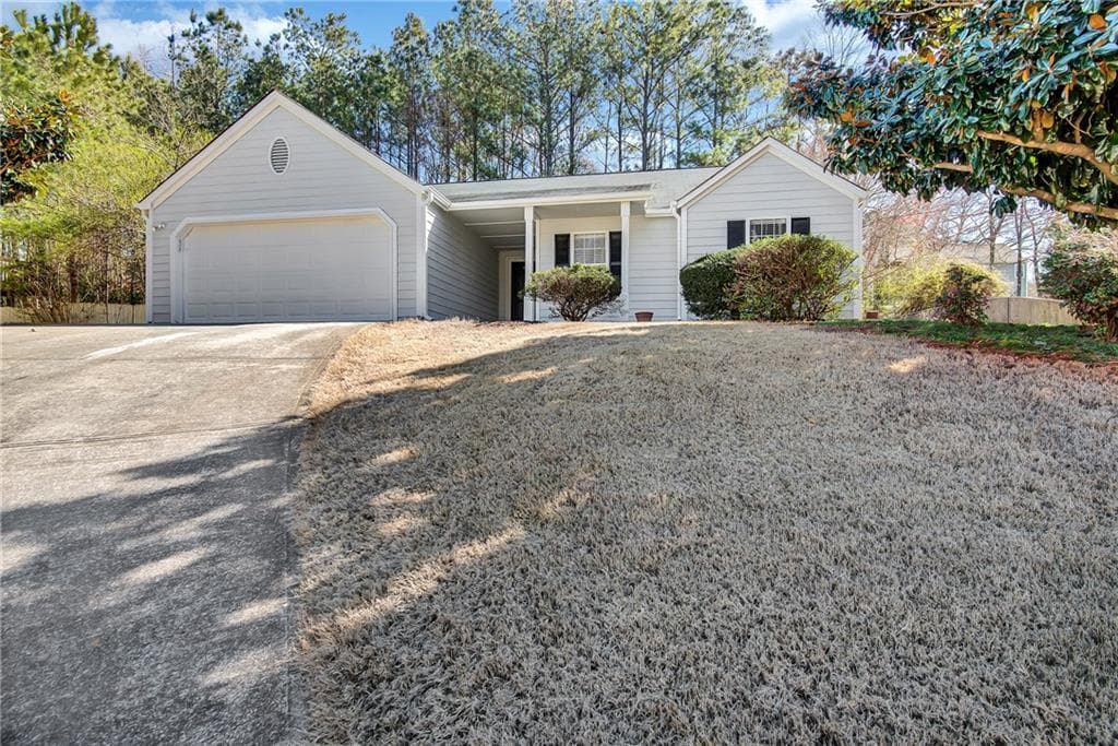 3 bedroom, 2 bathroom, 1,690 sq ft single family residence sold at 614 Bluff Drive, Woodstock, GA 30188
