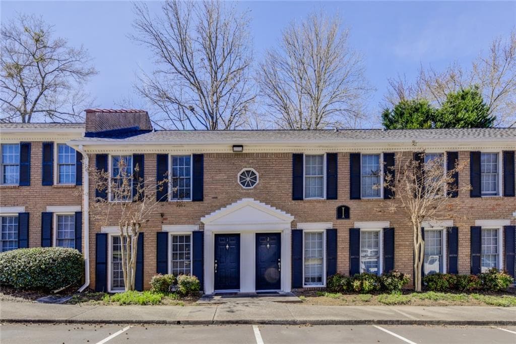 2 bedroom, 2 bathroom, 1,020 sq ft condominium sold at 1101 Collier Road I-1, Atlanta, GA 30318