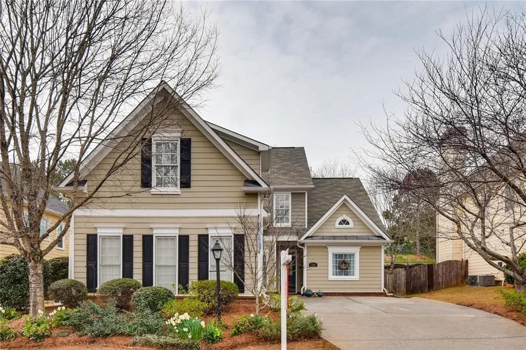 334 Ivy Glen Circle, Avondale Estates, GA 30002 — most recent listing photo