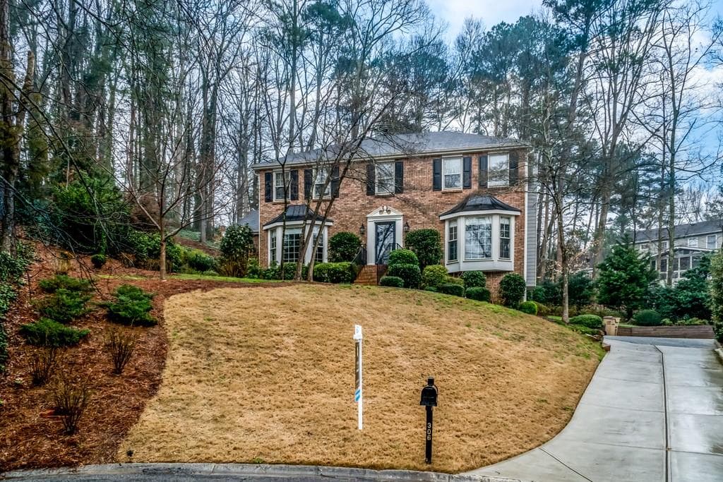 306 Kings Court, Marietta, GA 30067 — most recent listing photo