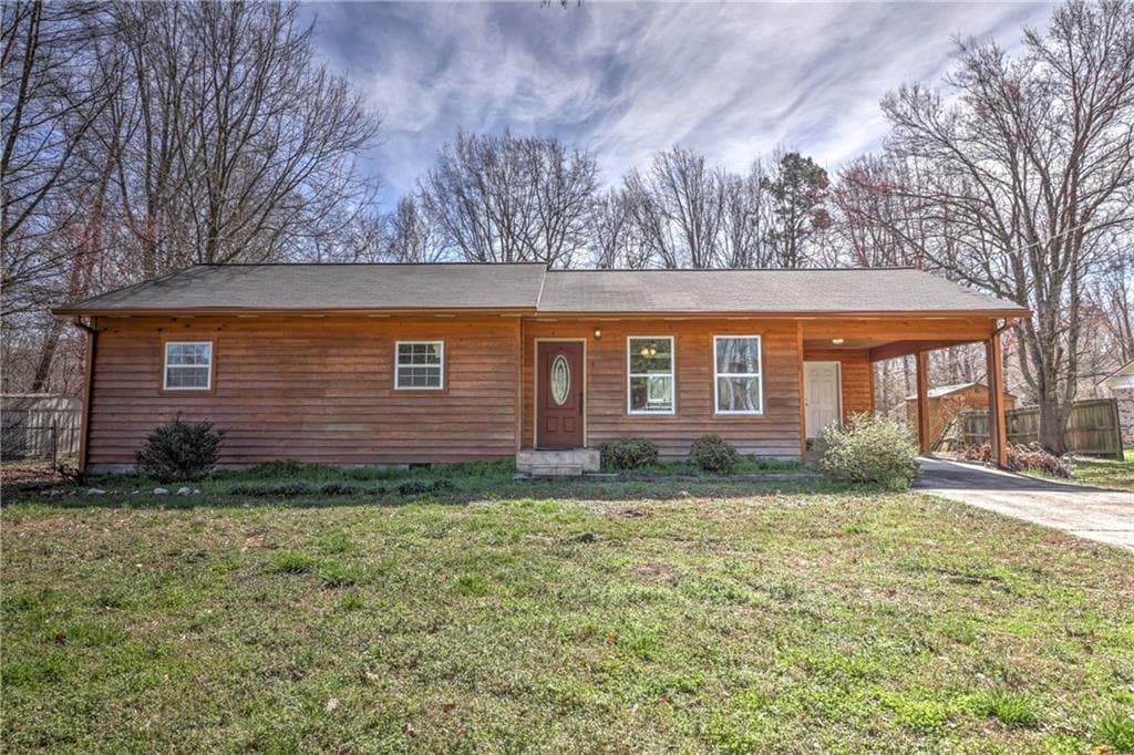 3 bedroom, 2 bathroom, 1,110 sq ft single family residence sold at 2941 Poplar Springs Church Road, Gainesville, GA 30507