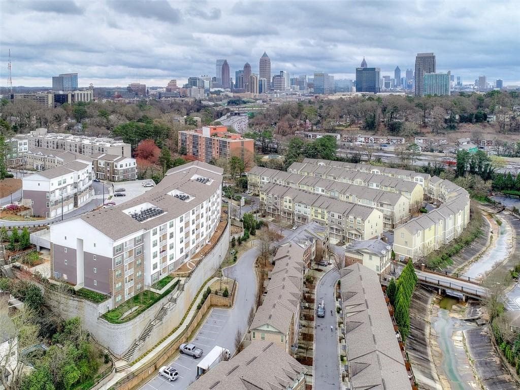2 bedroom, 3 bathroom, 1,350 sq ft townhouse sold at 275 Goodson Way, Atlanta, GA 30309