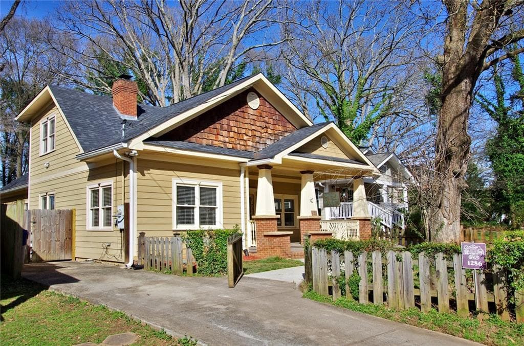 5 bedroom, 3 bathroom, 2,455 sq ft single family residence sold at 1286 Mcpherson Avenue, Atlanta, GA 30316