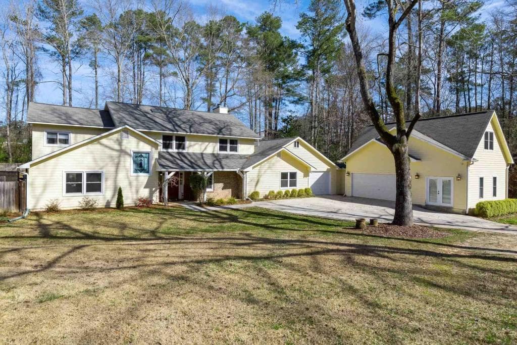 4 bedroom, 3 bathroom single family residence sold at 711 Waterwood Bend, Peachtree City, GA 30269