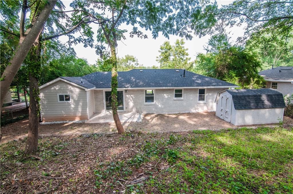 3 bedroom, 3 bathroom, 1,400 sq ft single family residence sold at 1865 SE Winthrop Drive, Atlanta, GA 30316
