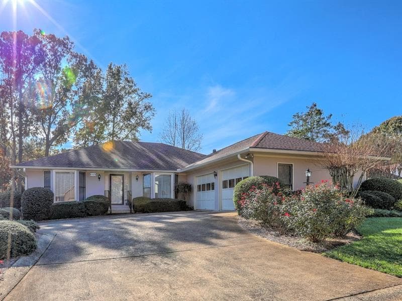 945 Bridgegate Drive, Marietta, GA 30068 — most recent listing photo